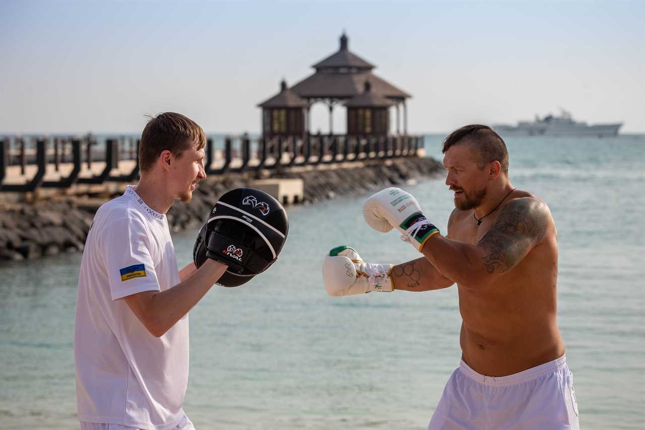 What is Oleksandr Usyk’s weight?